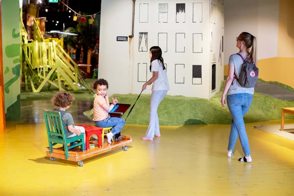 Malmö: Funnys Äventyr - Play Areas, Kids’ Theater & Carousel - Who will get the most from Funnys Äventyr?