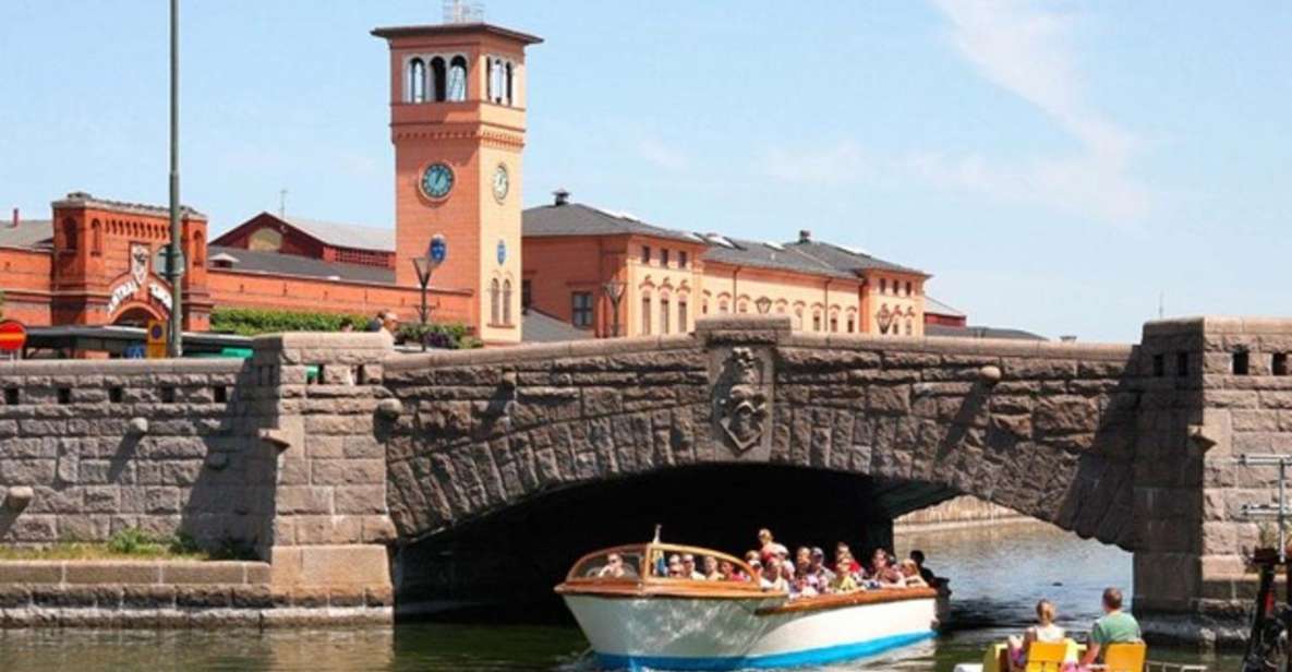 Malmö: Sightseeing and Landmarks tour by bike - The bridge viewpoint question