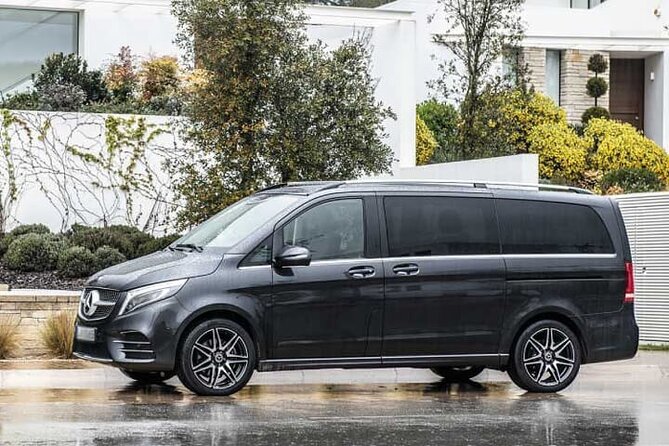 Minivan Arrival Transfer Stockholm Airport ARN to Stockholm City - The weak point: communication during delays