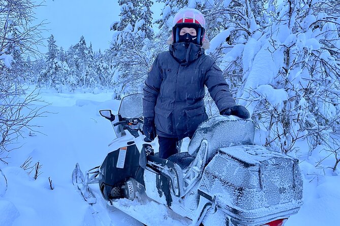 Private snowmobile day tours - What the private format adds