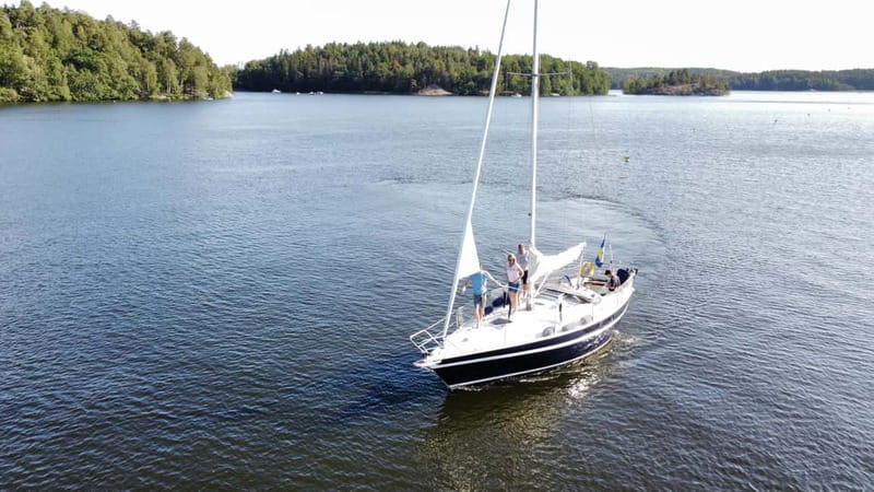 Sail & See -Private sailing Tour with Swimming & Sightseeing - Riddarholmen and Kungsholmen