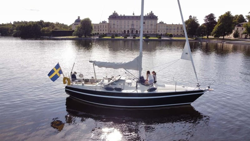 Sail & See -Private sailing Tour with Swimming & Sightseeing - A quiet bay and a swim at Fågelön