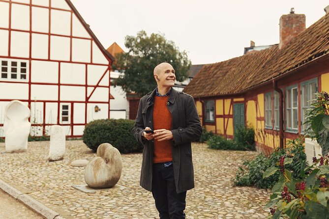 Self-Guided Audio Walking Tour Through Kurt Wallander's Ystad - How the GPS puzzle system works