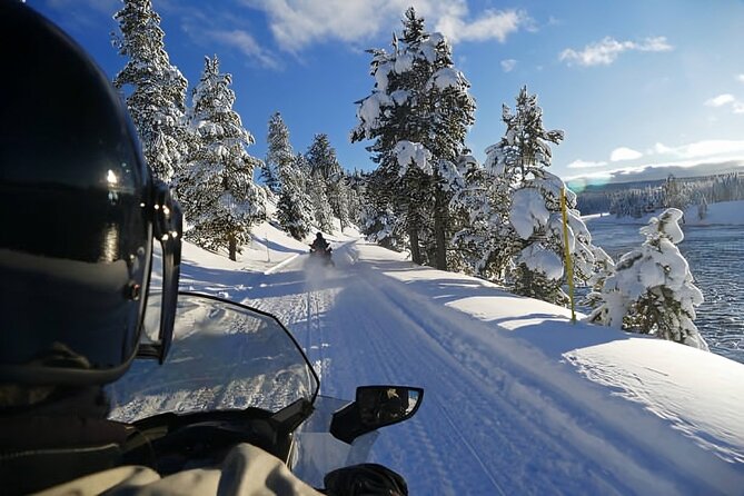 Snowmobile Adventure in Lapland: Guided Tour from Kiruna - Viewpoints, photographs, and Arctic air