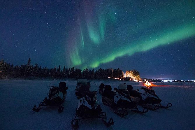 Snowmobile Aurora Expedition with dinner - The 20-minute minivan ride to the forest