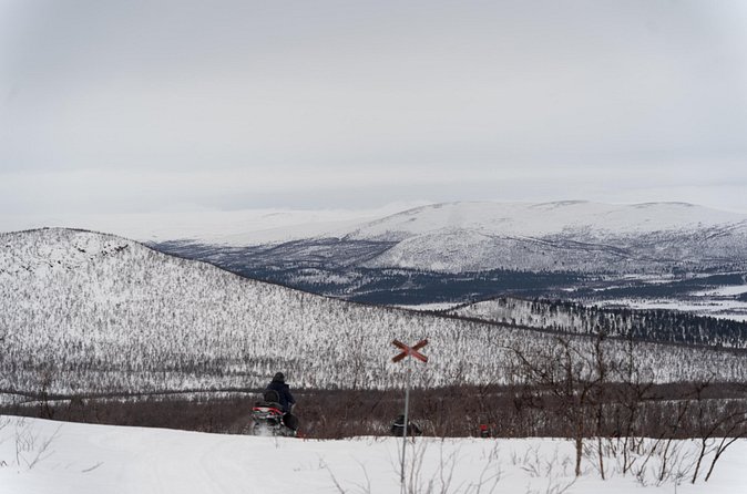 Snowmobile Tour in Kiruna - Arctic clothing is part of the value