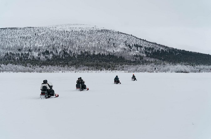 Snowmobile Tour in Kiruna - Hot lingonberry juice at the right moment