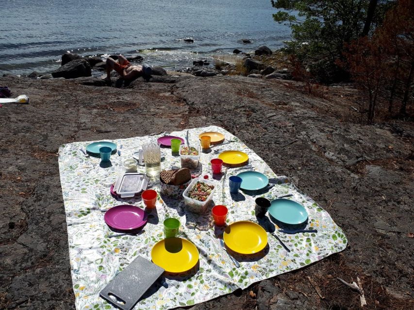 Stockholm: 1, 2, or 3-Day Kayaking Tour in the Archipelago - Leaving Stockholm for the outer islands