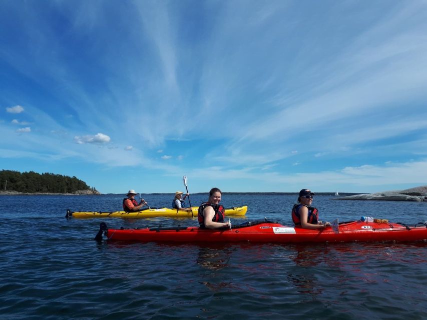 Stockholm: 1, 2, or 3-Day Kayaking Tour in the Archipelago - A short lesson before the first paddle