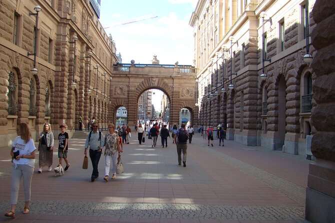 Stockholm- A Beauty On The Water: Old Town Walking Tour and Boat Trip Combined - Slottsbacken and the Bernadotte dynasty