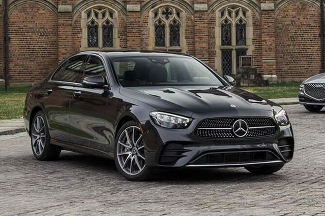 Stockholm Airport Arlanda Arrival transfer to Stockholm by Sedan - Meeting your chauffeur at Arlanda Airport
