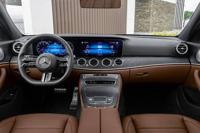 Stockholm Airport Arlanda Arrival transfer to Stockholm by Sedan - Tips for a smoother arrival
