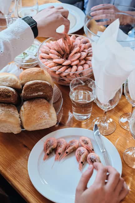 Stockholm All-You-Can-Eat Shrimp or Tacos Cruise & Livemusic - Boarding beside the Royal Palace at 6:00 PM