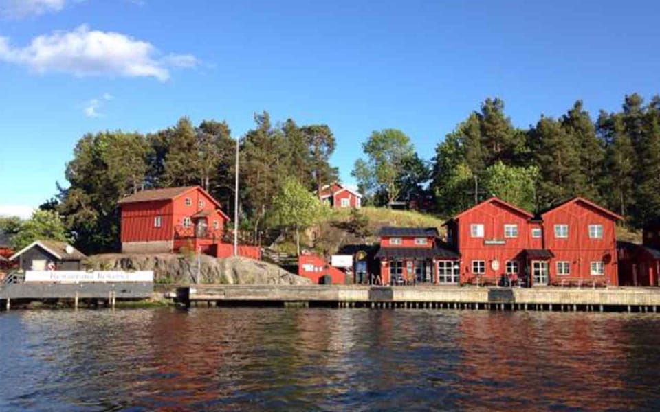 Stockholm: Archipelago Boat Tour - Through the Djurgården Canal