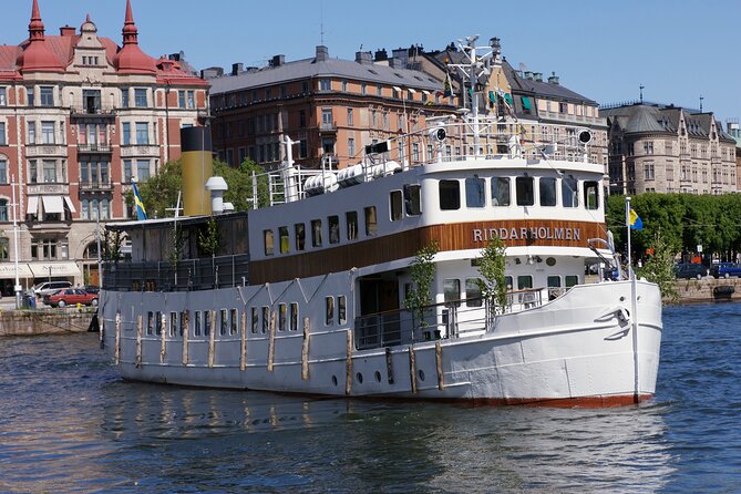 Stockholm: Archipelago Summer Tour with live guide - Starting at Skeppsbron 16 in central Stockholm