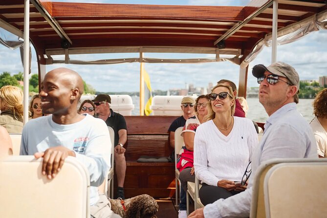 Stockholm Archipelago Tour by Classic Wooden Boat with Guide - Fjäderholmarna and the wider archipelago