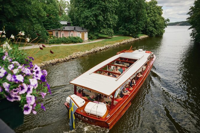 Stockholm Archipelago Tour by Classic Wooden Boat with Guide - From Gamla Stan to the Royal Castle
