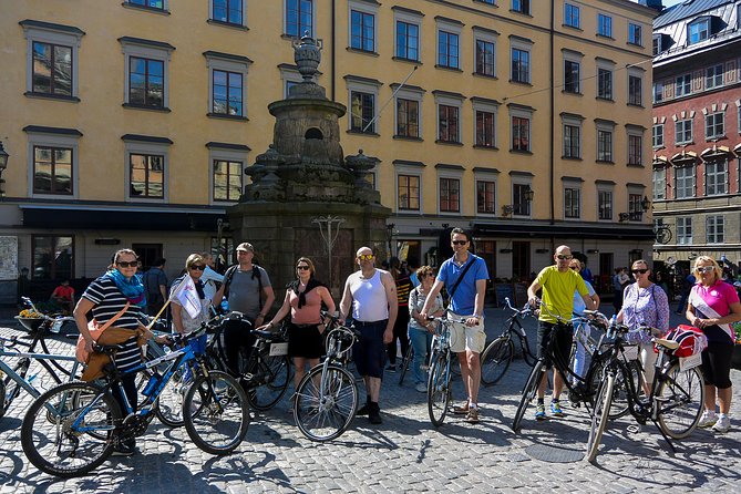 Stockholm at a Glance Bike Tour - Bridges, shores, and Stockholm’s greener side
