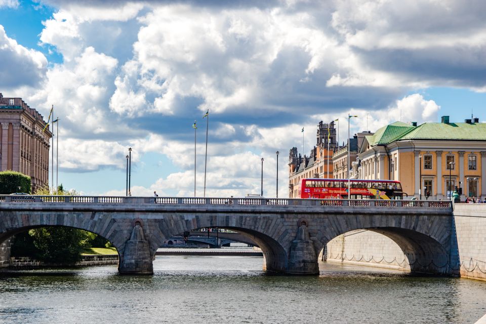 Stockholm: City Sightseeing Hop-On Hop-Off Bus Tour - Stops 11 to 15: Karlaplan, Stureplan, Ice Bar, and City Hall