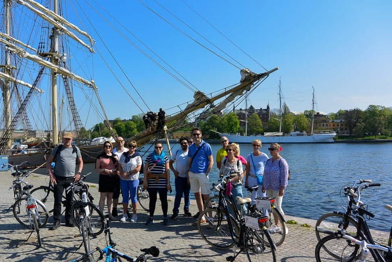 Stockholm: Guided Bike Tour - Riddarholmen and the first view of Stockholm