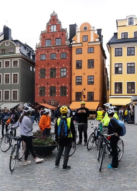 Stockholm: Guided Bike Tour - Bridges, shores, and the Royal Dramatic Theatre