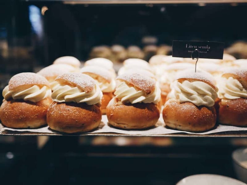 Stockholm: Guided Fika Tour - Meeting at Stockholm Concert Hall