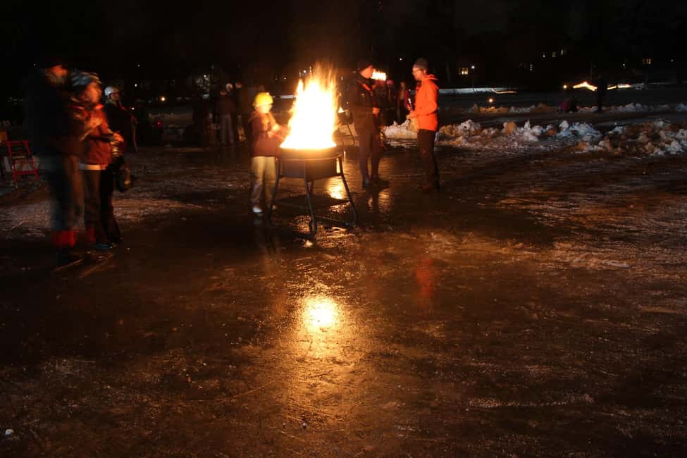 Stockholm: Ice Skating with fire & chance of Northern Lights - The guide makes a real difference