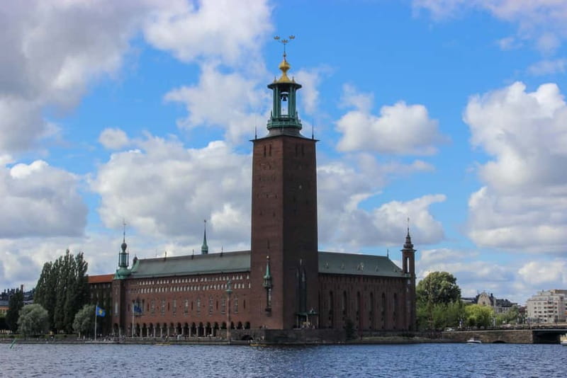 Stockholm: Must-see attractions City Hall, Old Town & Vasa - What the three-hour pace feels like
