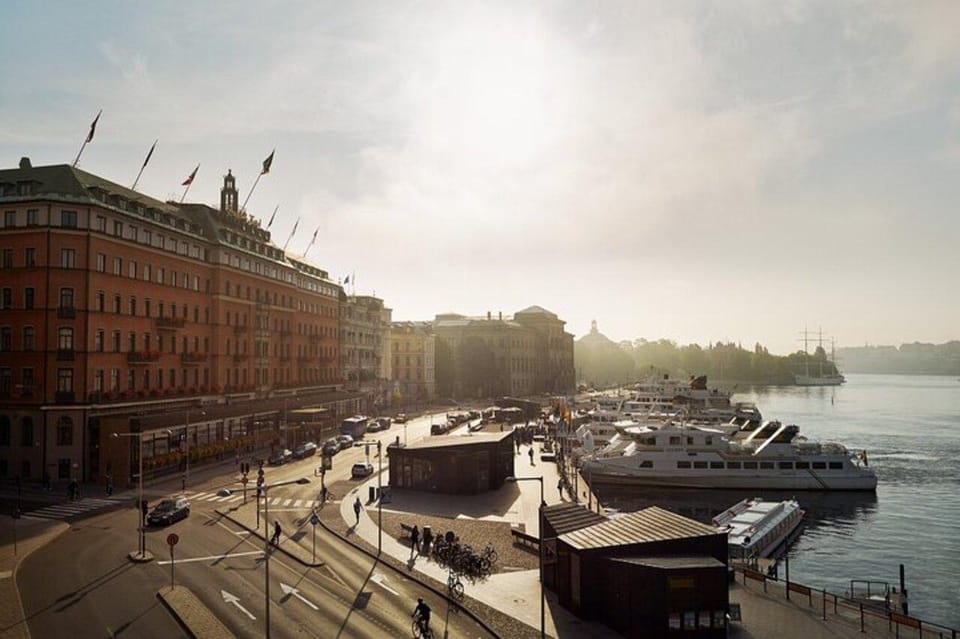 Stockholm: Must-See Attractions Walking Tour with a Guide - The Royal Swedish Opera provides a cultural finish