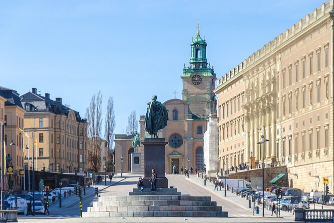 Stockholm Must See: City Hall, Gamla Stan and Vasa Museum - Starting outside Stockholm City Hall