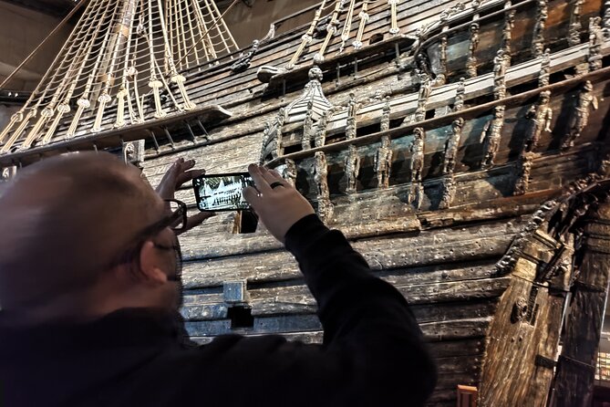 Stockholm Must See - Old Town, boat + Vasa Museum 3h small group - From the harbor to Djurgården by ferry