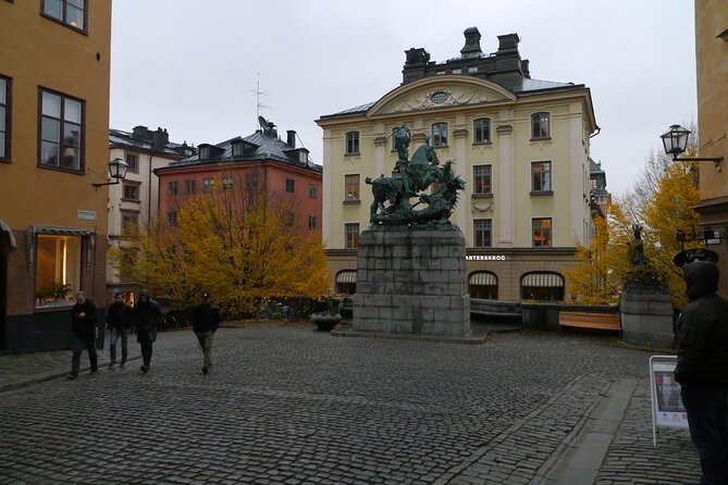 Stockholm Old Town 2h Private Walking Tour - Private local guide - Eight hundred years in two hours