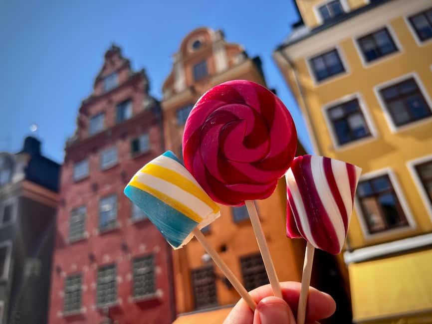 Stockholm: Old Town Food Tour of 7 Locals Favorites Tastings - Four things to know before you book