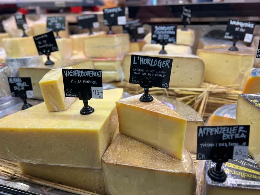 Stockholm: Old Town Food Tour of 7 Locals Favorites Tastings - Moving into Norrmalm for modern Stockholm