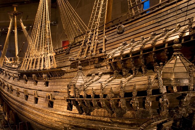 Stockholm Old Town Highlights, Royal Palace, Vasa Museum Tour - Finishing near Parliament House
