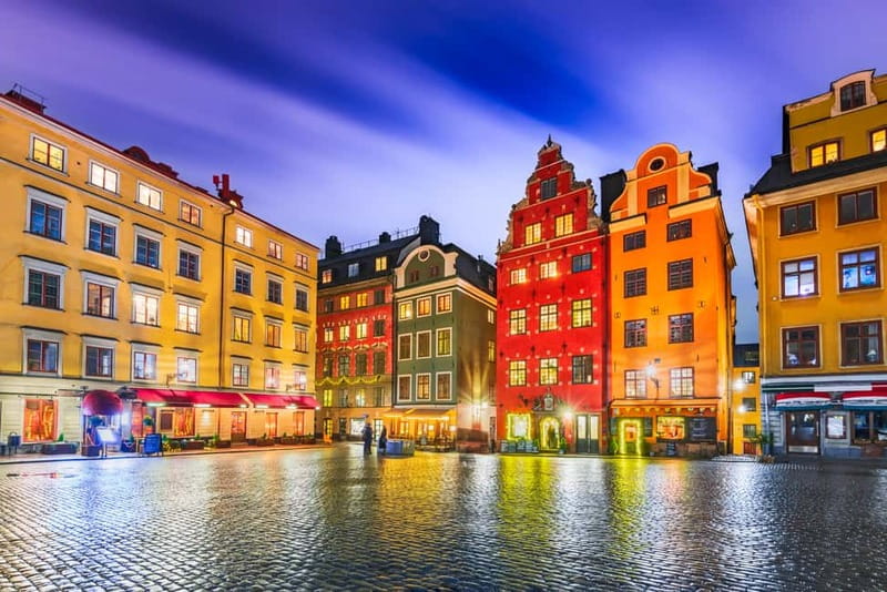 Stockholm: Old Town Historical Walking Tour, small group - Starting at Mynttorget and entering medieval Stockholm