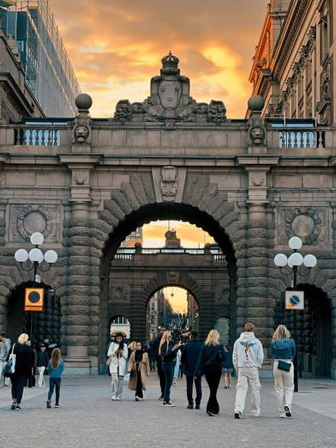 Stockholm Old Town Walking Tour: History & local Insights - Passing the Royal Palace toward old Stockholm