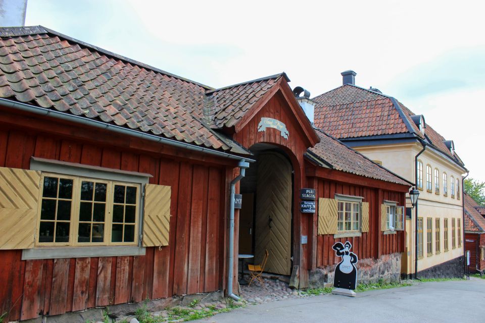 Stockholm: Personalized Guided Tour for Families - Skansen brings Swedish traditions and Nordic animals together