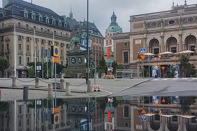 Stockholm: Private Walking Tour with a Local - Choosing between City Hall and St George and the Dragon
