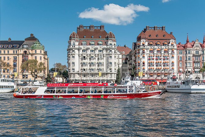 Stockholm Royal Bridges and City Centre Cruise - Riddarholmen and the royal waterfront