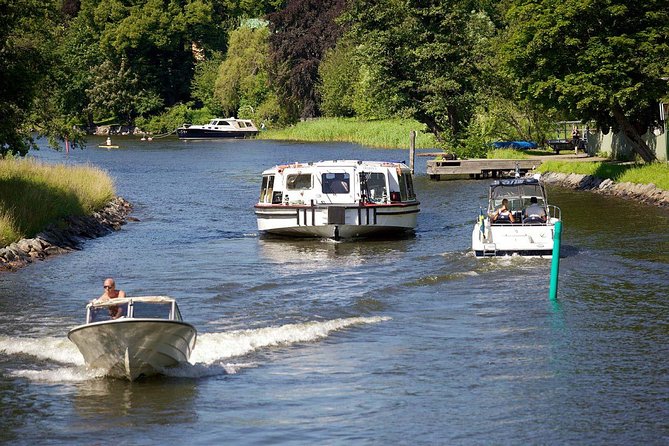 Stockholm Royal Djurgården Boat Tour - Fjäderholmarna and the turn back toward town