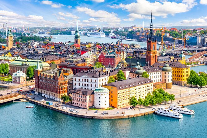 Stockholm Royal Palace Museums Gamla Stan Skip-the-line Tour - What the guide adds to the palace experience