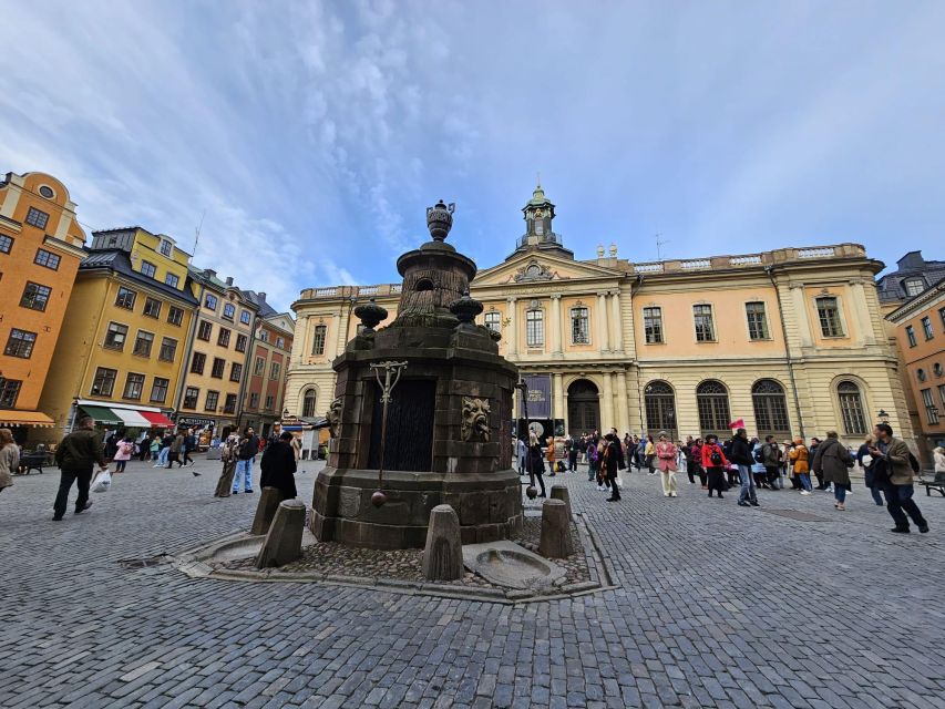 Stockholm: Secrets of Gamla Stan Guided Tour w/ Fika Option - Cobblestones, colorful facades, and the shape of Gamla Stan