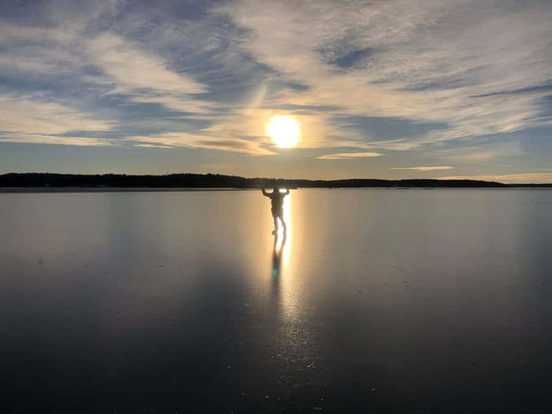 Stockholm: Skating on Natural Ice Introductory Tour - Following the route across the frozen lake