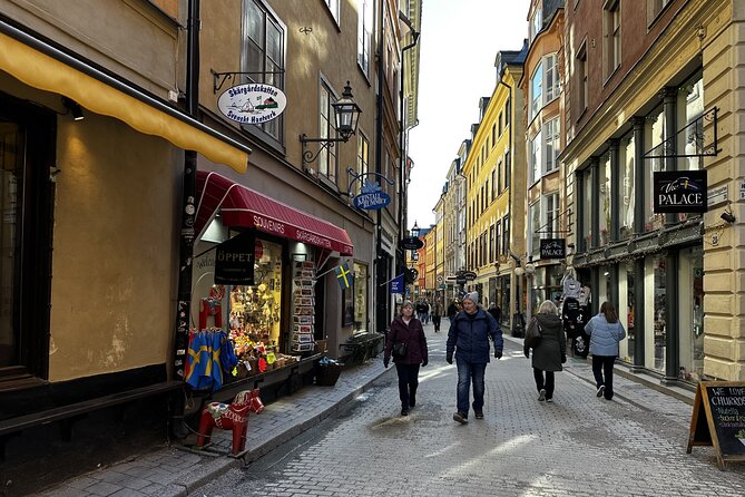 Stockholm Small Group Food Tour with 7 Classic Food Tastings - Starting at Kornhamnstorg with herring and crispbread