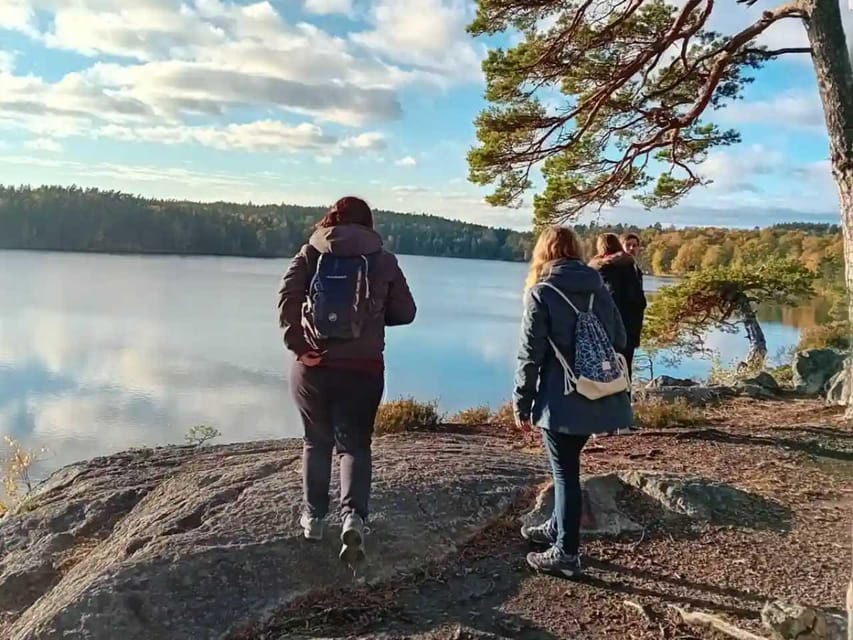 Stockholm: Sunset Hike in Tyresta National Park with Meal - The second 90-minute walk into darkness