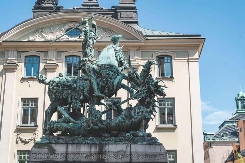 Stockholm Syndrome: 3-Hour Private Walking Tour - Coffee, a Bun, and a Midpoint Reset