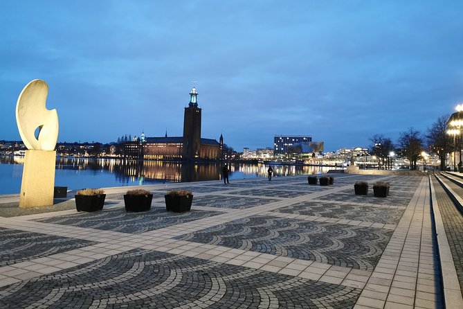 Stockholm Top attractions all-inclusive Gran Tour Winter Edition - Riddarholmen brings the waterfront into the picture