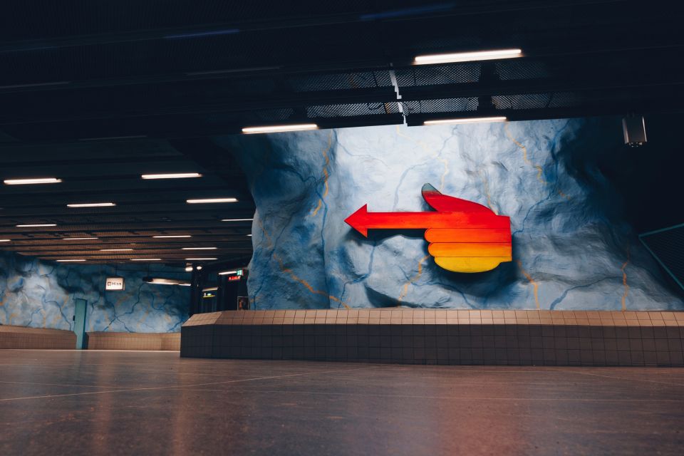 Stockholm: Underground Metro Art Ride with a Local Guide - Starting at T-Centralen and finding your guide