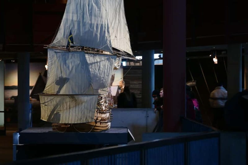 Stockholm: Vasa Museum Tour with Entry Ticket & Guide - Your first look at the enormous Vasa